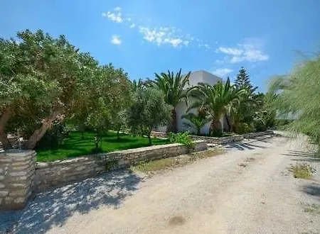 Vrettos Beachfront Apartment Plaka (Naxos)